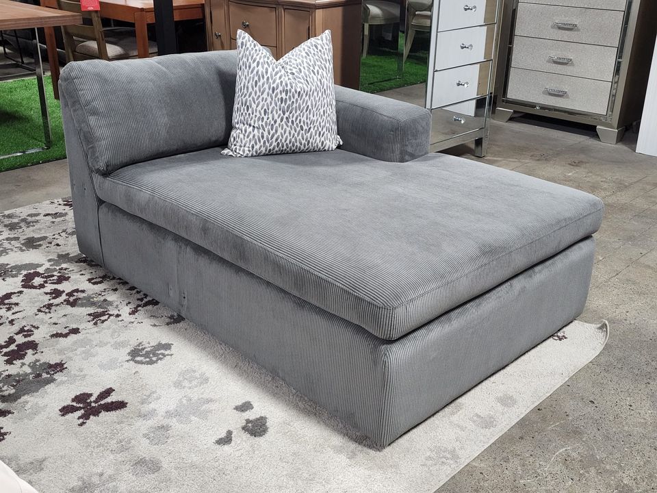 West Main Furniture Gallery, Furniture Store in Murfreesboro