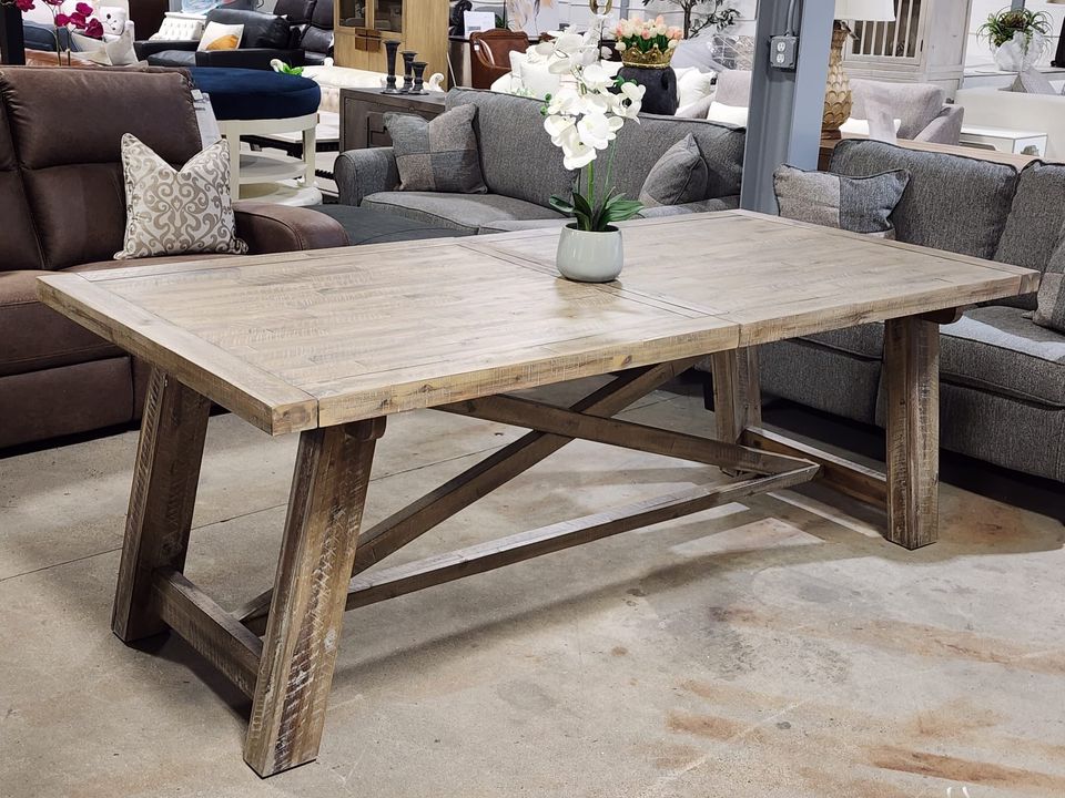 New! Extendable Solid Wood Dining Table