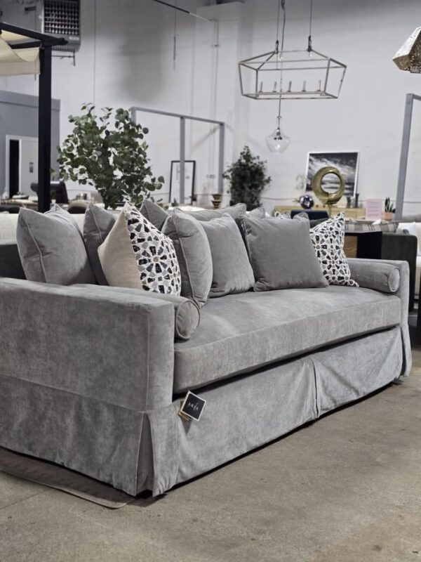 ✨Stunning Grey Velvet Sofa - Image 4