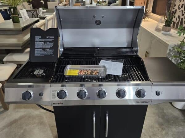 Charbroil Perfromance 5-Burner Propane Gas Grill - Image 2