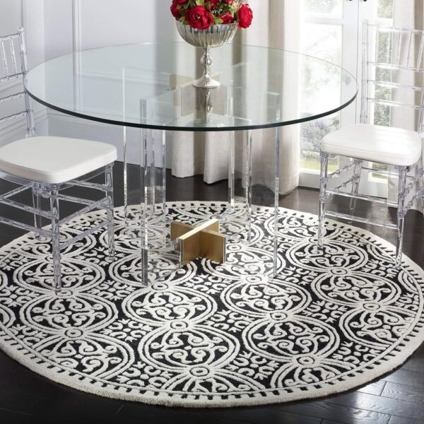 Safavieh 10' Round Wool Rug