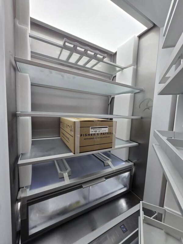Fisher & Paykel 30" Panel Ready Column Refrigerator - Image 9