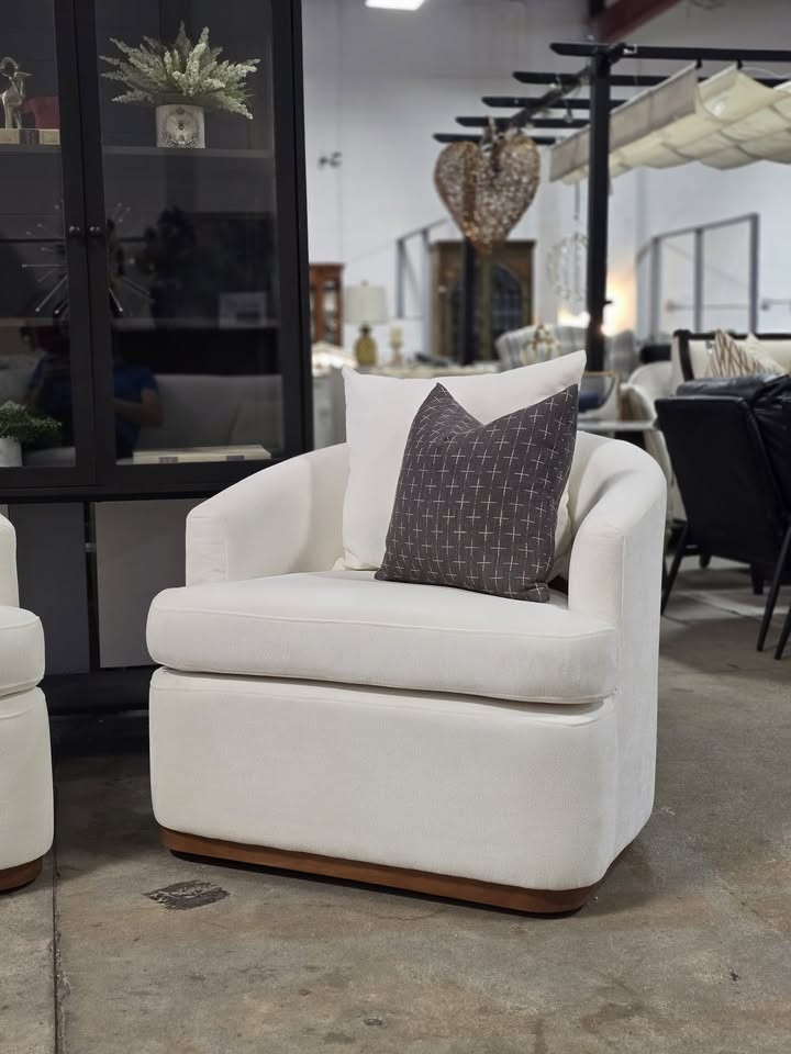 Set of 2 Ivory Swivel Accent Chairs - Image 4