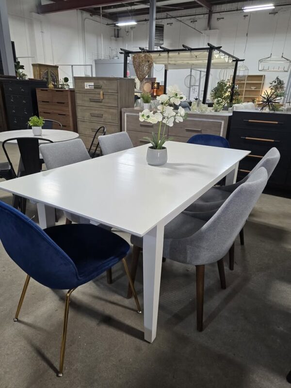 White Solid Wood Extendable Dining Table