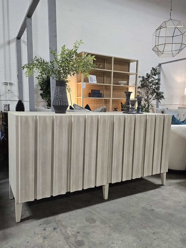 Bernhardt East Hampton Sideboard - Image 2