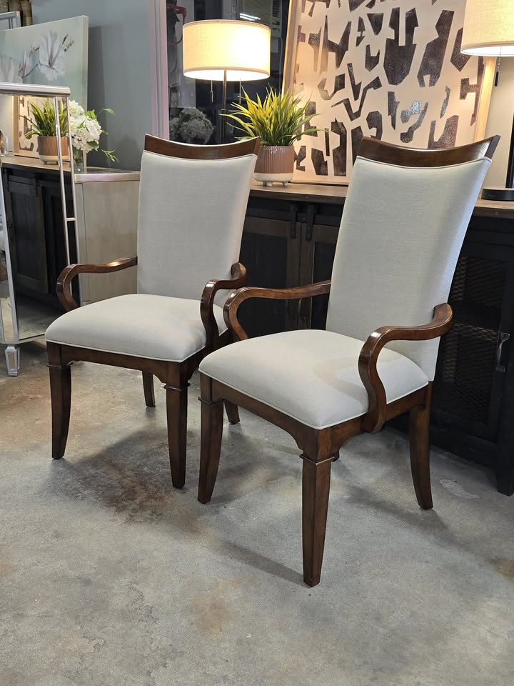 Set of 2 Hooker Furniture Palisade Arm Chairs