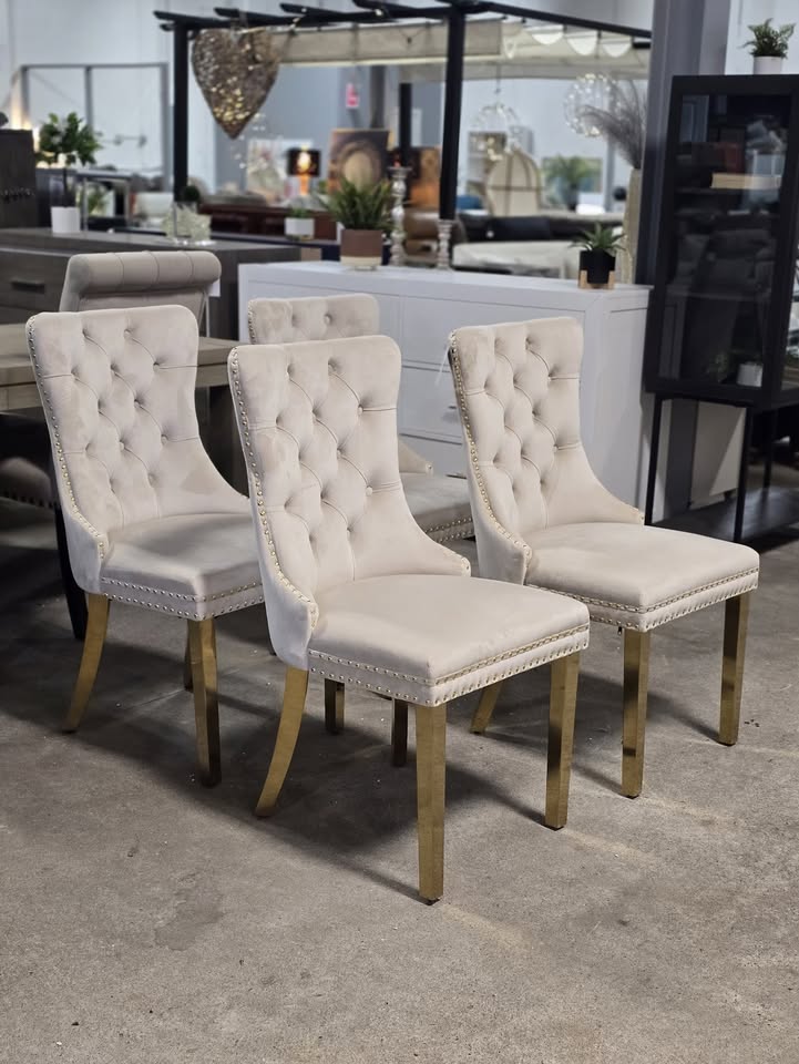 Set of 4 Tufted Velvet Dining Chairs - Image 2