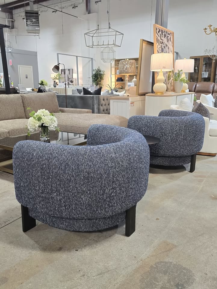 Set of 2 Blue Barrel Accent Chairs