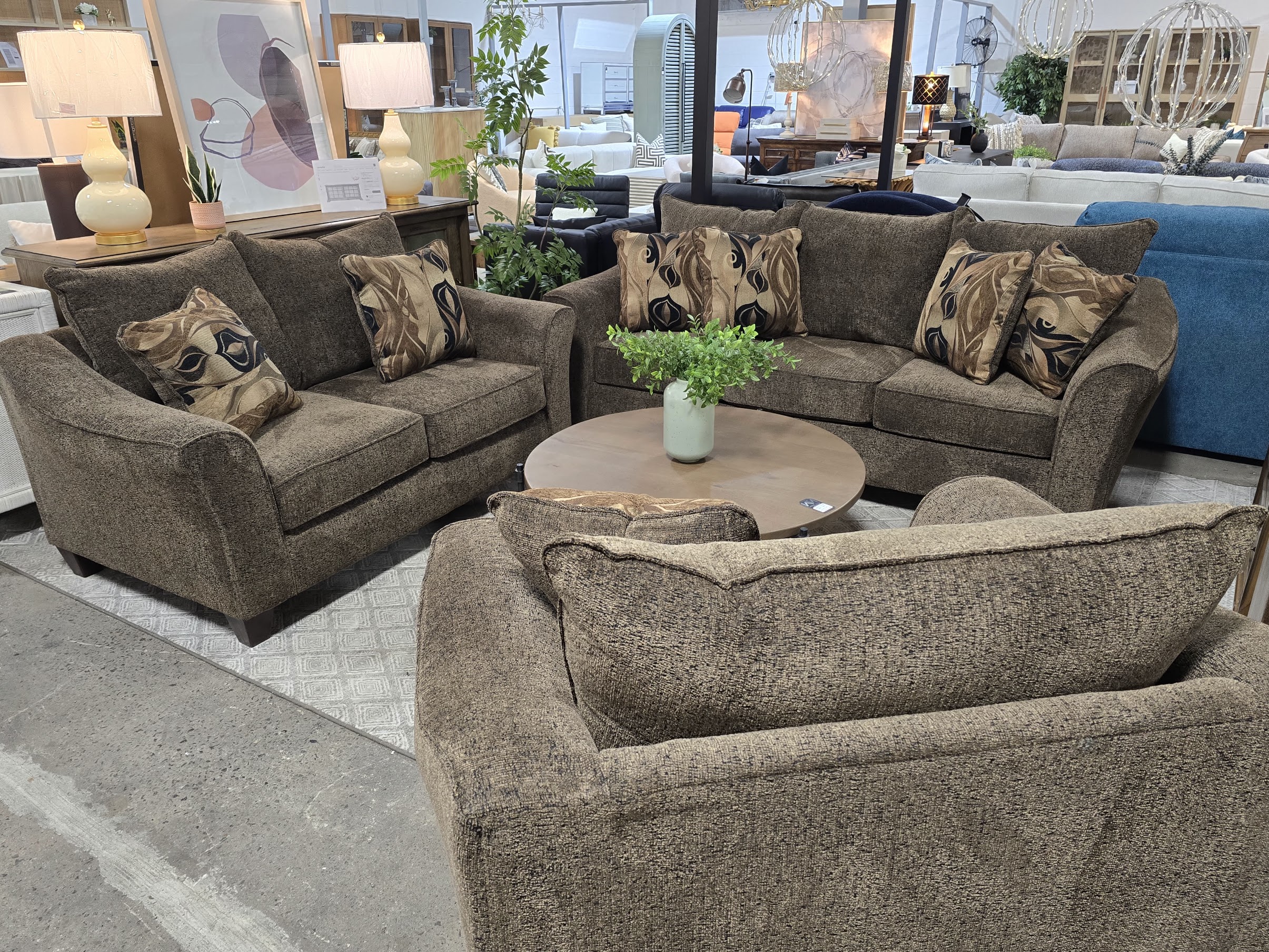 4pc Chenille Living Room Set! - Image 2