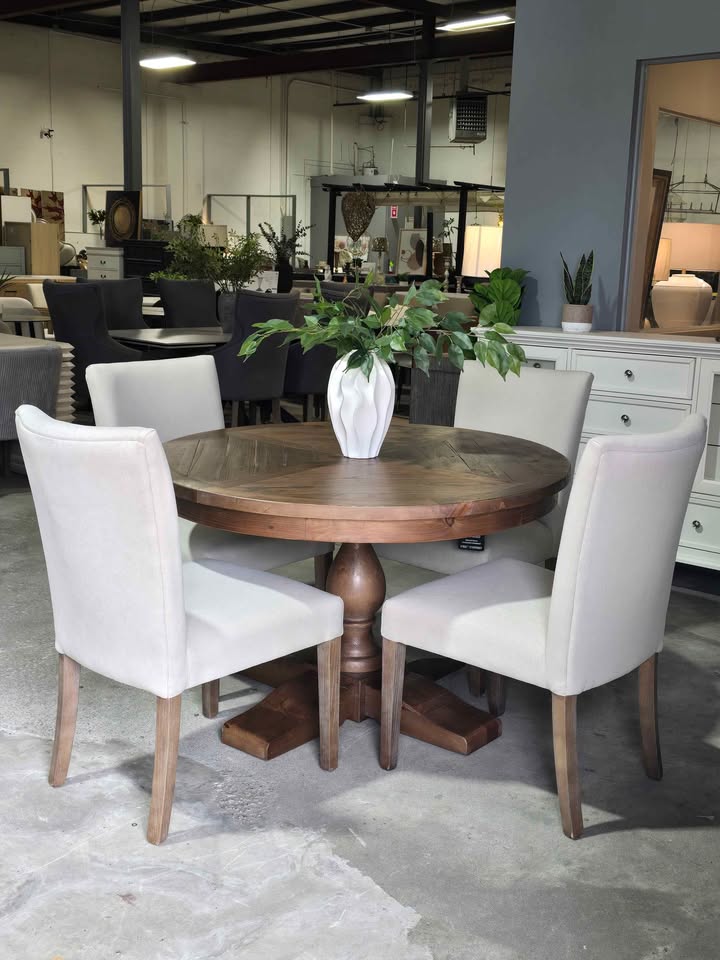 5pc Round Solid Wood Dining Set *BRAND NEW*