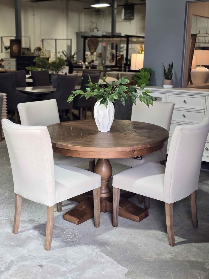 5pc Round Solid Wood Dining Set *BRAND NEW* - Image 5