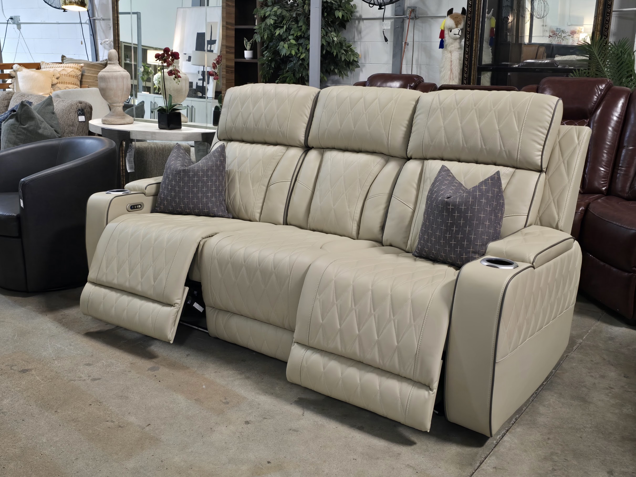 82" Beige Power Reclining Sofa *BRAND NEW* - Image 5