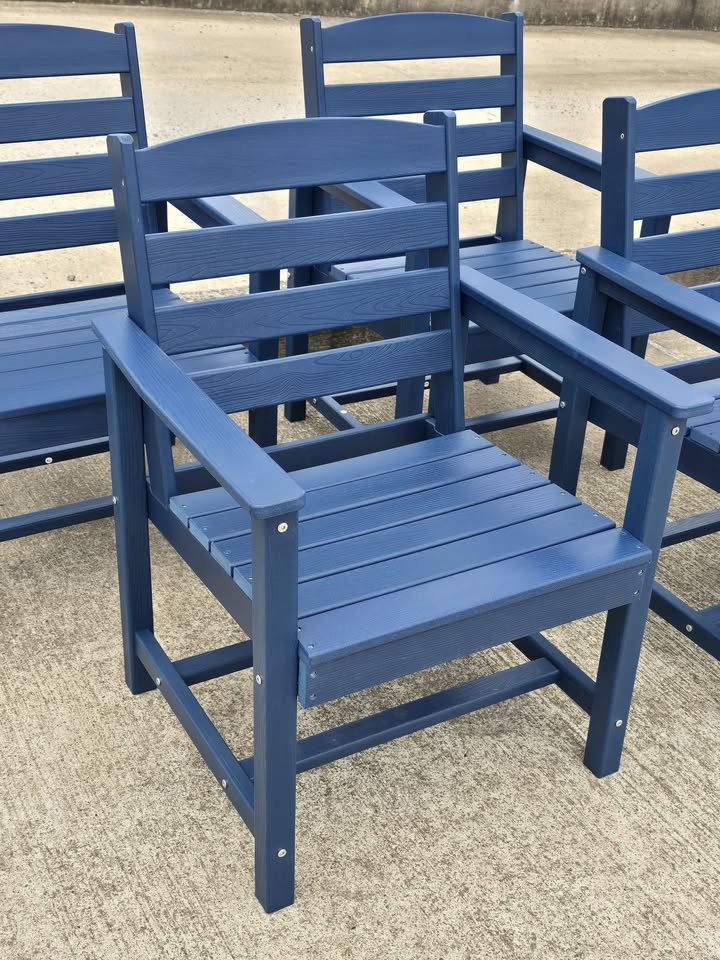 Set of 4 Poly Outdoor Dining Chairs - Image 2